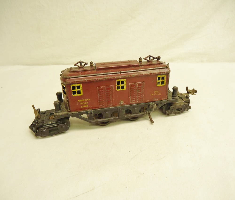 ABT: Scarce AF O Gauge Maroon #3020 Maroon 4-4-4 Ele: Paul V. Ambrose and Drew J. Bauer present: This is the #3020 large Box Cab 4-4-4 Maroon Electric that American Flyer made in O gauge in the 1920s. Our Opinion is that it is generally in Good Condition