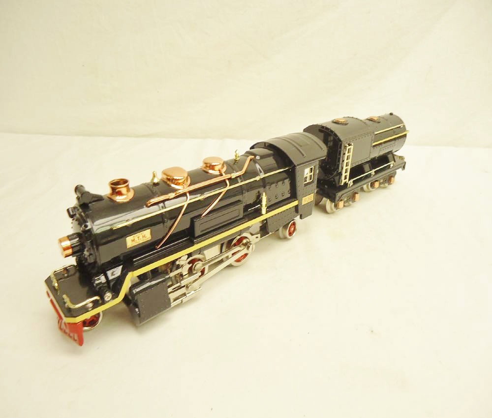 ABT: MTH #260E Steam Engine & Tender/Cream Stripes: Paul V. Ambrose and Drew J. Bauer present: These are the #260E Black Steam Engine and Tender that MTH made in the recent past as a remake of the Lionel model from the early 1930s. O Gauge with cream s