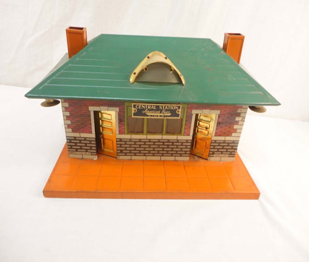 ABT: Great AF Wide Gauge 'Central Station': Paul V. Ambrose and Drew J. Bauer present: This is the unnumbered 'Central Station' that American Flyer made in Wide Gauge circa 1930. Great lithography; no Box. Please add $18.00 for US-48 Shipping a