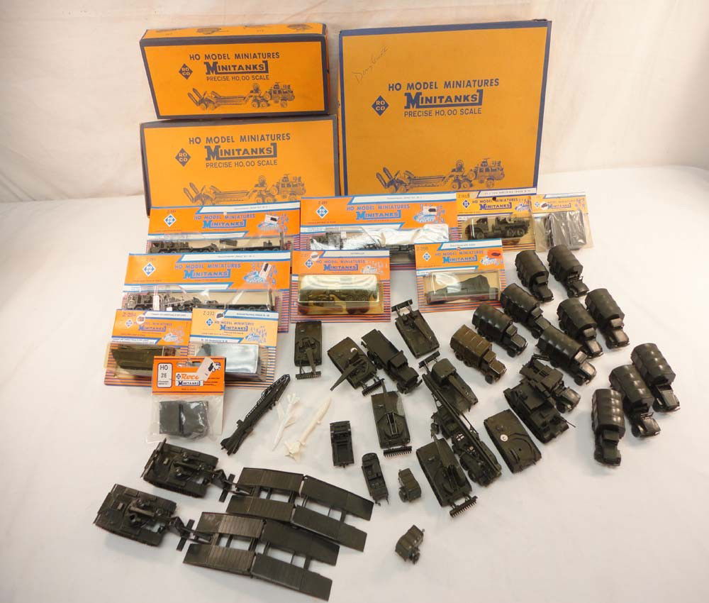 30 ABT Roco HO Scale 40 Assorted Military Vehicles a