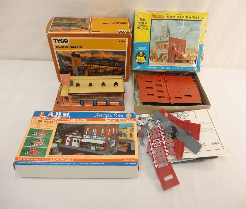 ABT: AHM/Tyco HO Scale# #5861/5819/940-700 Building: Paul V. Ambrose and Drew J. Bauer present: These are the #5861 United Grocery Store, the #5819 Ramsey Journal Building, and the #940-700 Lighted Factory Building that AHM/Tyco made in HO Scale a few y