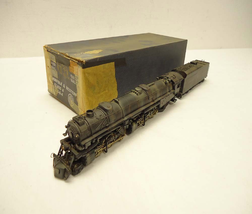 ABT: HO Brass: United Super-Detail Class A N&W 2-6: Paul V. Ambrose and Drew J. Bauer present: These are the weathered super-detail Brass Class A Norfolk and Western 2-6-6-4 Steam Engine and Tender that United made in Japan some time ago. Our Opinion i