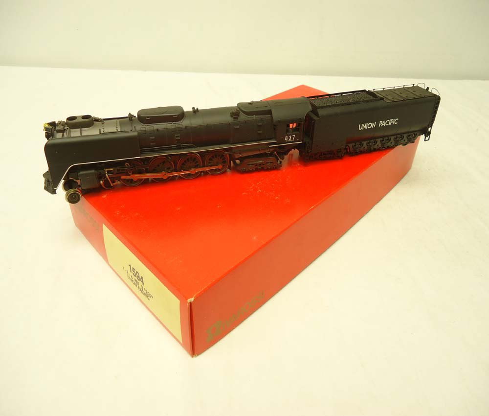 ABT: Rivarossi HO Scale: #1594 UP FEF 3 Engine and: Paul V. Ambrose and Drew J. Bauer present: This is the #1594 UP FEF 3 Engine and Tender that Rivarossi made in HO Scale a few years ago. Please look at all the pictures; what is pictured is what you w