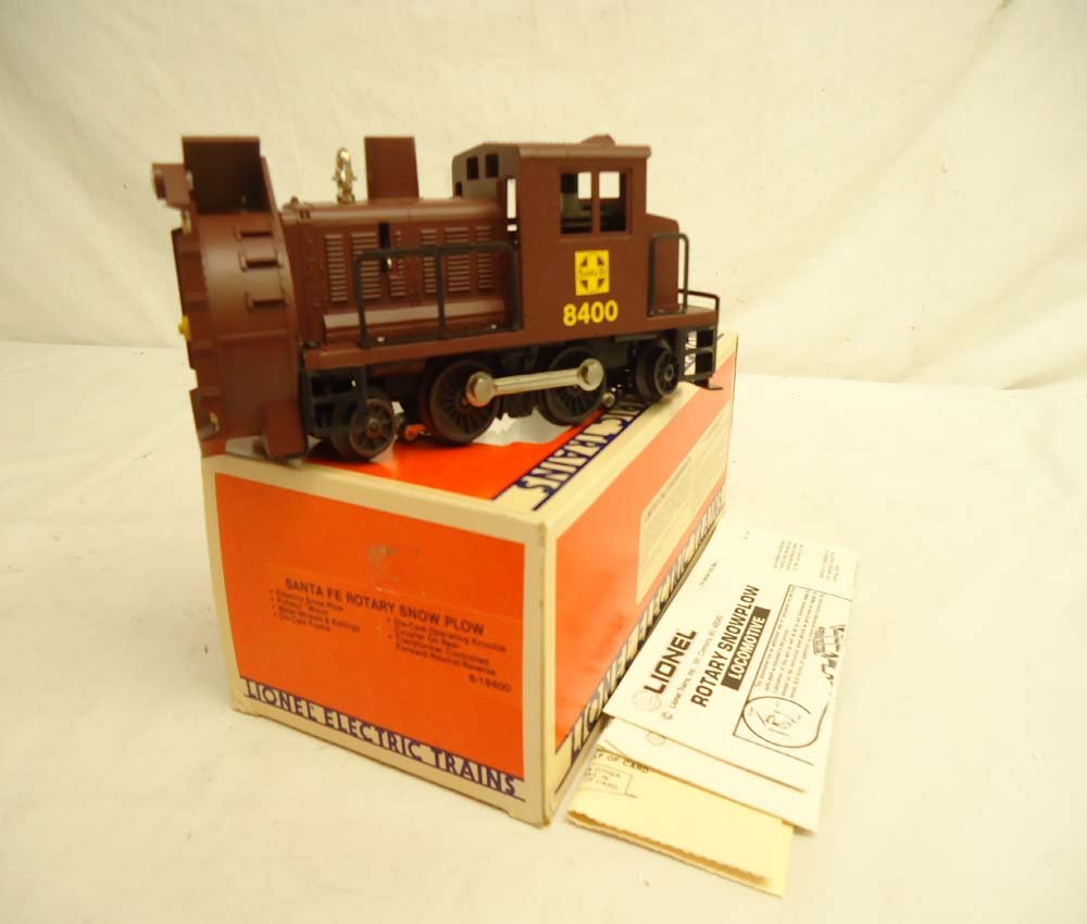 ABT: Lionel #18400 Santa Fe Motorized Snow Blower/: Paul V. Ambrose and Drew J. Bauer present: This is the #18400 Motorized Santa Fe Snow Blower that Lionel made in the 1990s. Our Opinion is that it is generally in Like New Condition. A Nice Box. All O
