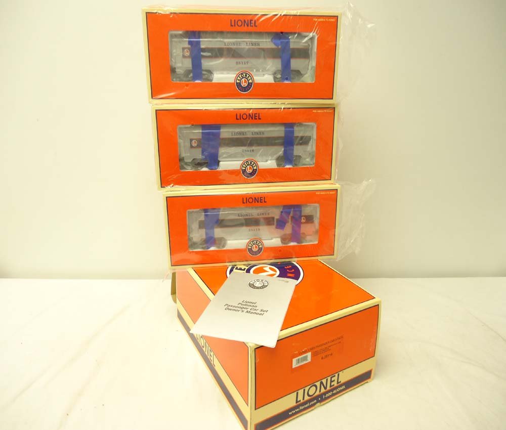 ABT: Mint Lionel #25114 Lionel Lines Blue Stripe 3: Paul V. Ambrose and Drew J. Bauer present: This is the #25114 Lionel Lines Bllue Stripe 3 Passenger car Pack Set that Lionel made a few years ago. Our Opinion is that the Set is generally in Mint Cond