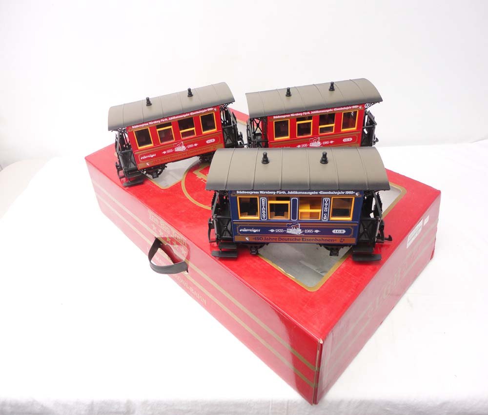 ABT: LGB G Scale: #20535 Incomplete Passenger Set/OB: Paul V. Ambrose and Drew J. Bauer present: This is the #20535 Incomplete Passenger Set that LGB made for G Scale a few years ago. No engine. Our Opinion is that the Set is generally in Like New Condit