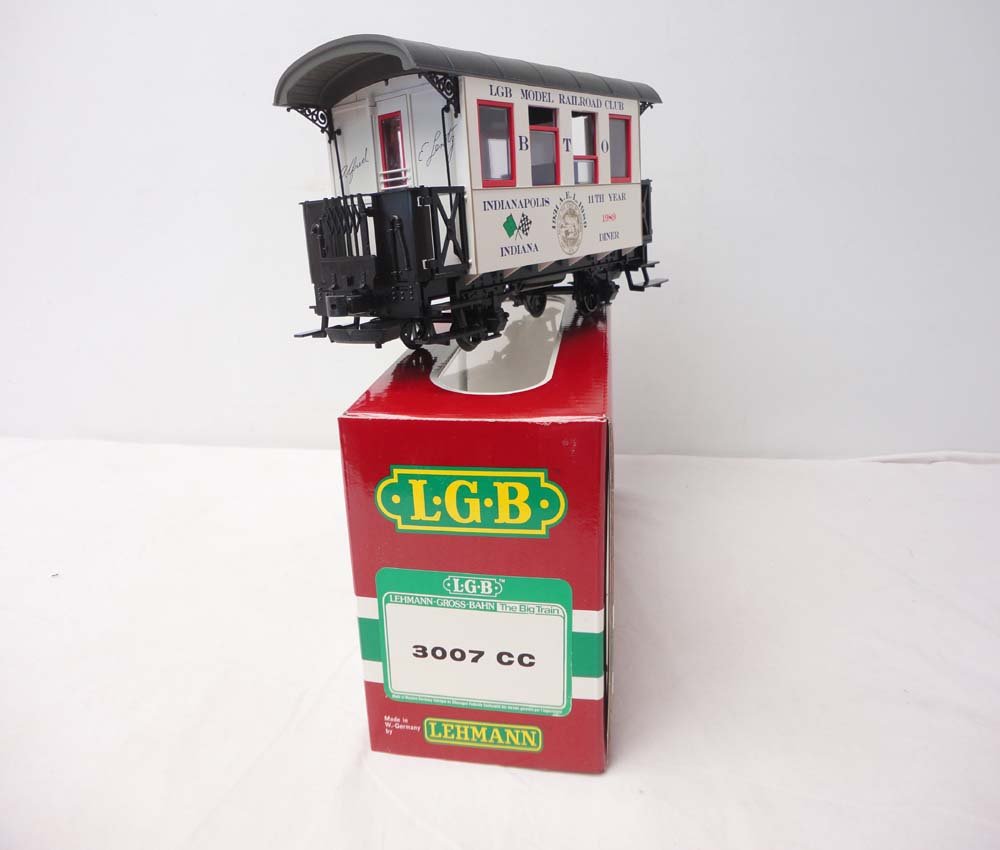 ABT: LGB G Scale: #3007CC Dining Car/OB: Paul V. Ambrose and Drew J. Bauer present: This is the #3007CC Dining Car that LGB made for G Scale a few years ago. Our Opinion is that it is generally in Like New Condition. Original Box. All Origin