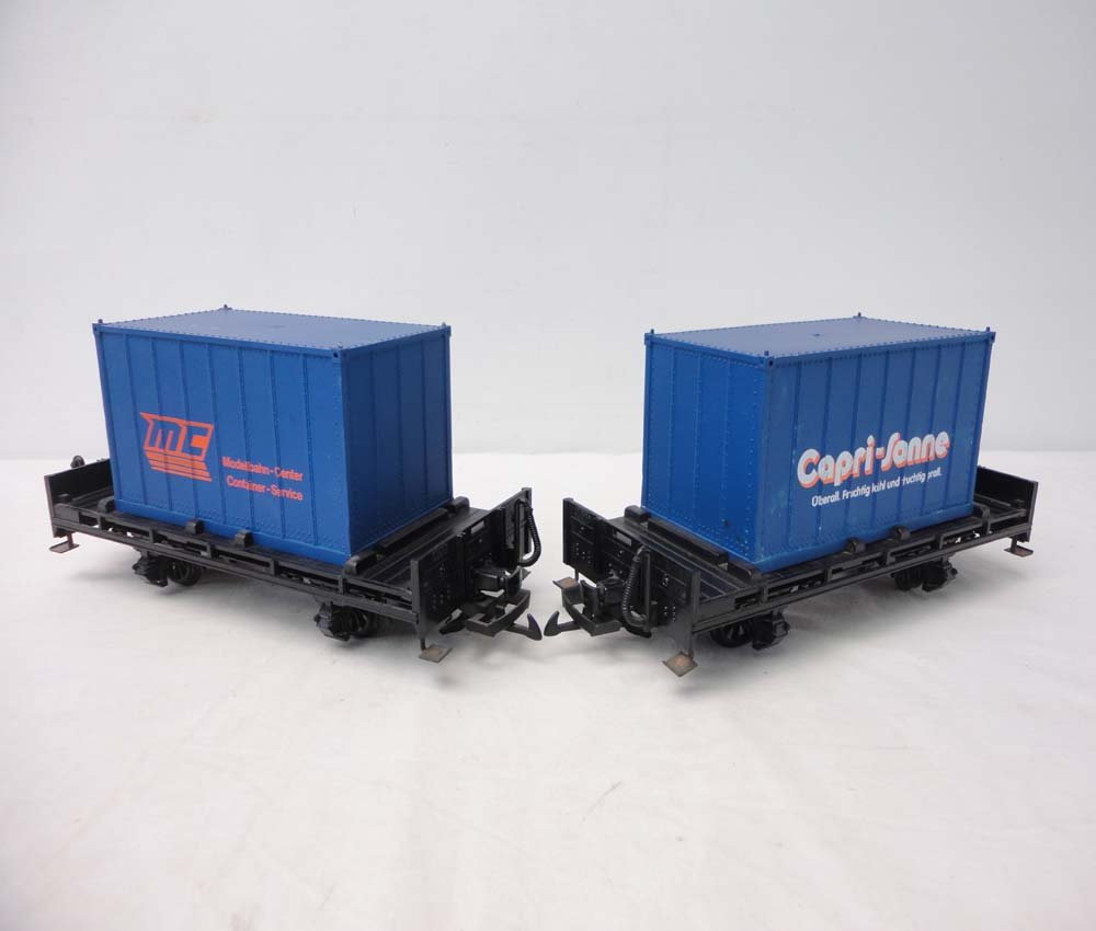 ABT: LGB G Scale: #4003BR/4003LS Flat Cars with Tr: Paul V. Ambrose and Drew J. Bauer present: These are the #4003BR/4003LS Flat Cars with Trailers that LGB made for G Scale a few years ago. Our Opinion is that they are generally in Like New Condition.