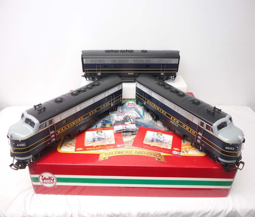 ABT: LGB G Scale: #70457 Baltimore and Ohio ABA Se: Paul V. Ambrose and Drew J. Bauer present: This is the #70457 Baltimore and Ohio ABA Set that LGB made for G Scale a few years ago. Our Opinion is that the Set is generally in Like New Condition. Orig