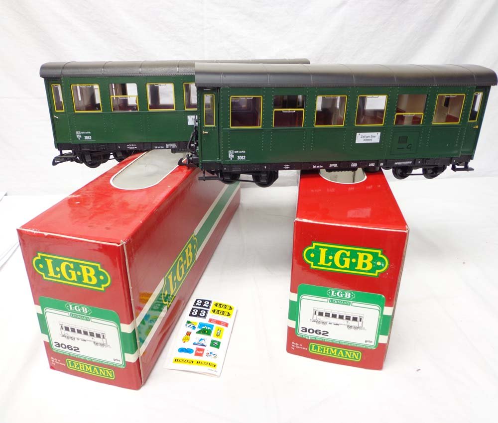 ABT: LGB G Scale: 2 #3062 Dark Green Passenger Car: Paul V. Ambrose and Drew J. Bauer present: These are two #3062 Passenger Cars that LGB made in G Scale a few years ago. Our Opinion is that they are generally in Like New Condition. Original Boxes. Al