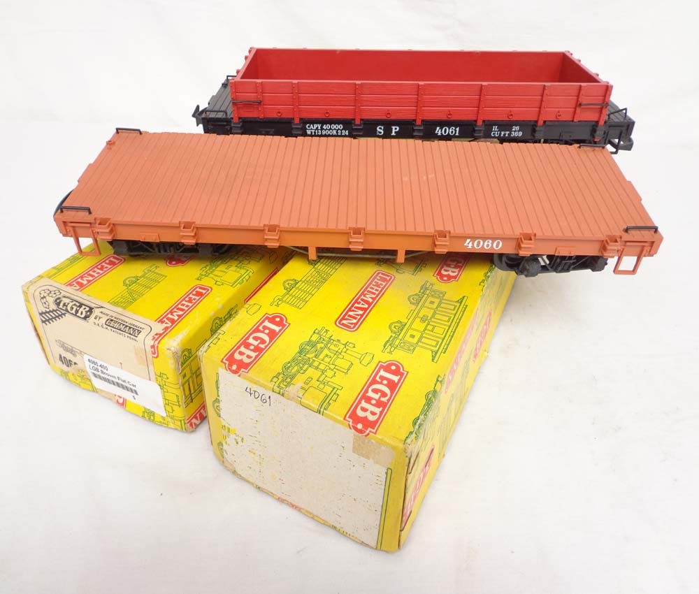 ABT: LGB G Scale: #4061 Flat Car & #4061 SP Gondol: Paul V. Ambrose and Drew J. Bauer present: These are the #4061 Flat Car and the #4061 SP Gondola that LGB made in G Scale a few years ago. Our Opinion is that they are generally in Like New Condition.