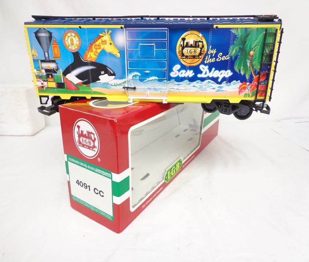 ABT: LGB G Scale: #4091 CC San Diego Zoo Box Car/O: Paul V. Ambrose and Drew J. Bauer present: This is the #4091 CC San Diego Zoo Box Car that LGB made in G Scale a few years ago. Our Opinion is that it is generally in Like New Condition. Original Box.
