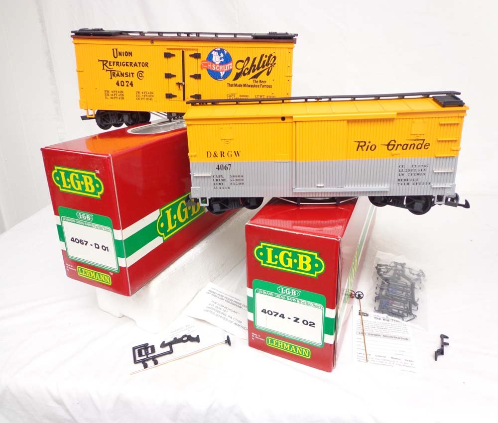 ABT: LGB G Scale: 4067-D01 Schlitz Reefer Car & #4: Paul V. Ambrose and Drew J. Bauer present: These are the #4067-D01 Schlitz Reefer Car and the #4074-Z02 D&RGW Reefer Car that LGB made in G Scale a few years ago. Our Opinion is that they are generall