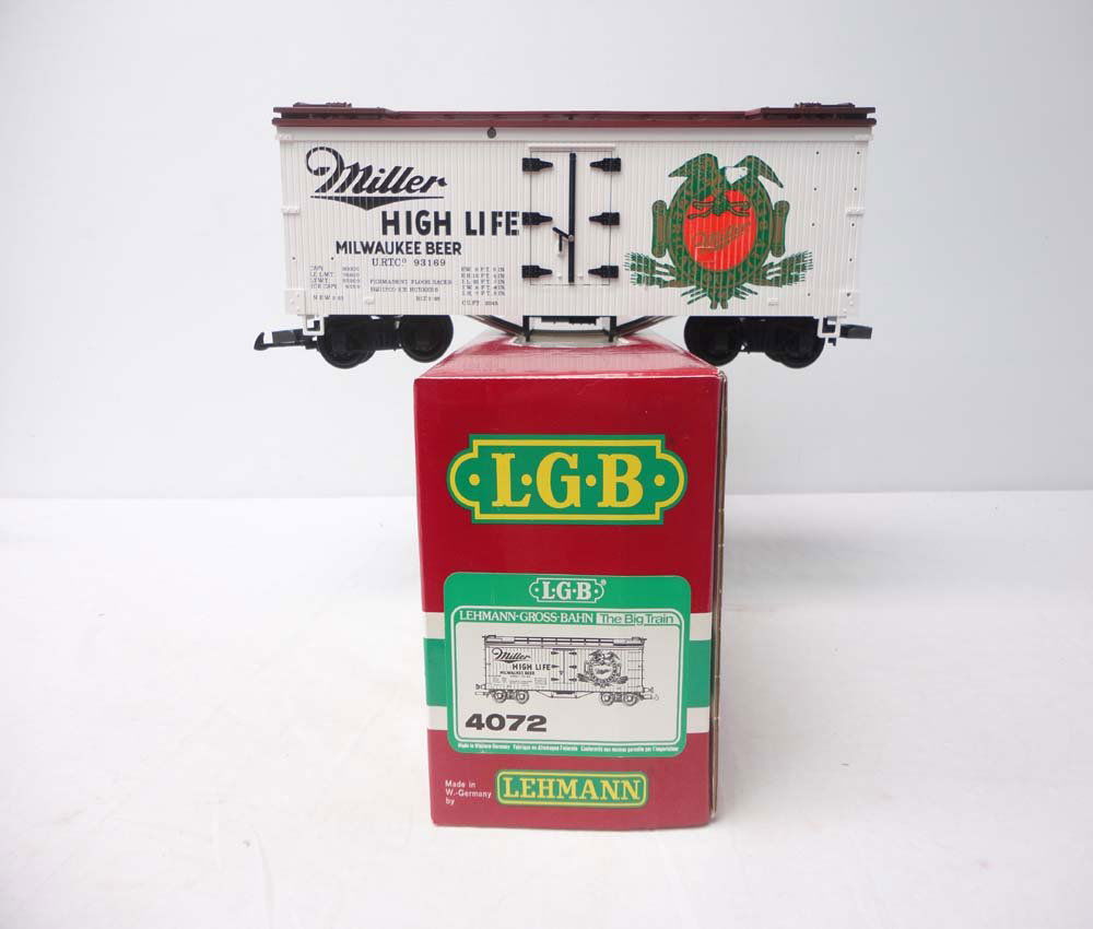 ABT: LGB G Scale: #4072 U.R.T.Co. Box Car/OB: Paul V. Ambrose and Drew J. Bauer present: This is the #4072 U.R.T.Co. Box Car that LGB made in G Scale a few years ago. Our Opinion is that they are generally in Like New Condition. Original Box. All