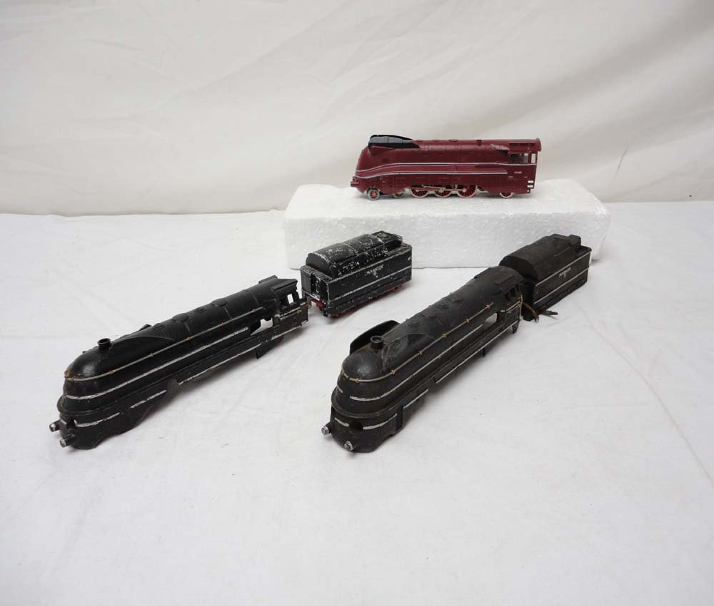 ABT: Marklin HO: 3 Streamline Engines & 2 Tenders: Paul V. Ambrose and Drew J. Bauer present: These are three great Streamline Locomotives (two are Shells only) and two Tenders as shown that Marklin made in HO some time ago. Examine the pictures; what