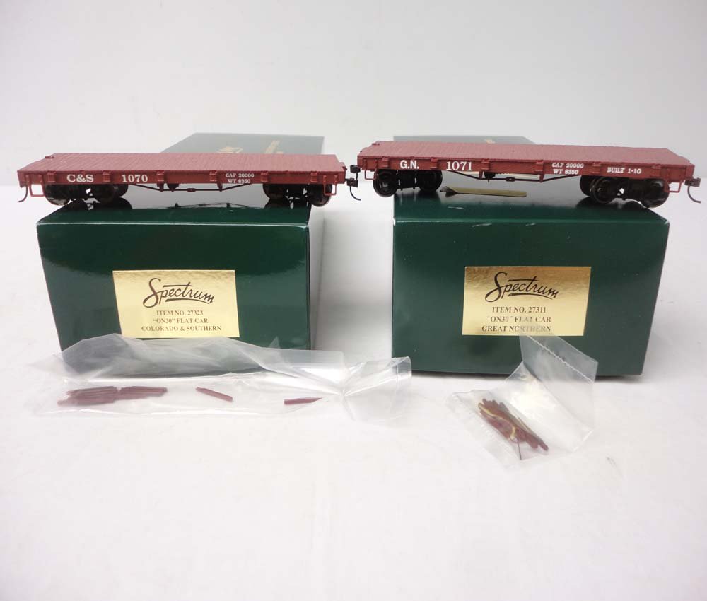 ABT: Bachmann On30 Scale: #27323/27311 Flat Cars/O: Paul V. Ambrose and Drew J. Bauer present: These are the #27323 Colorado & Suthern and the #27311 Great Northern Flat Cars that Bachmann made in On30 Scale some time ago. Please review all pictures: w