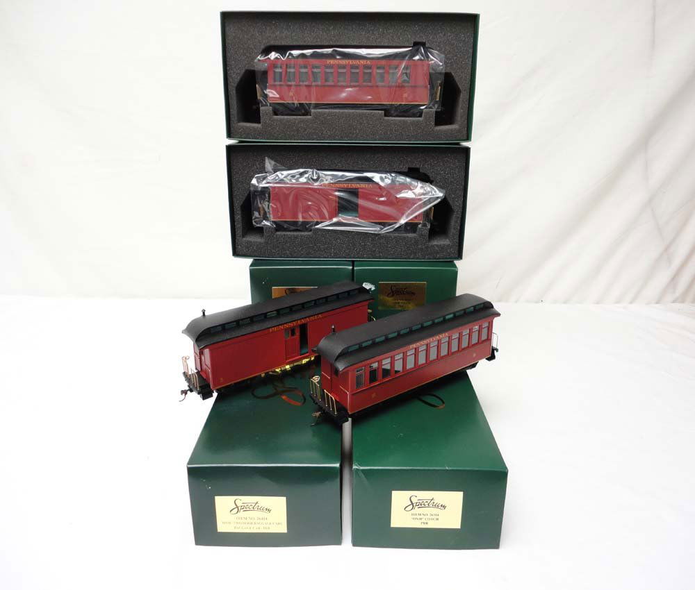 ABT: 4 Bachmann On30 Scale: #26314/26414 PRR Passe: Paul V. Ambrose and Drew J. Bauer present: These are two PRR #26314 Coach Cars and two PRR #26414 Two Door Baggage Cars that Bachmann made in On30 Scale some time ago. Please review all pictures: what