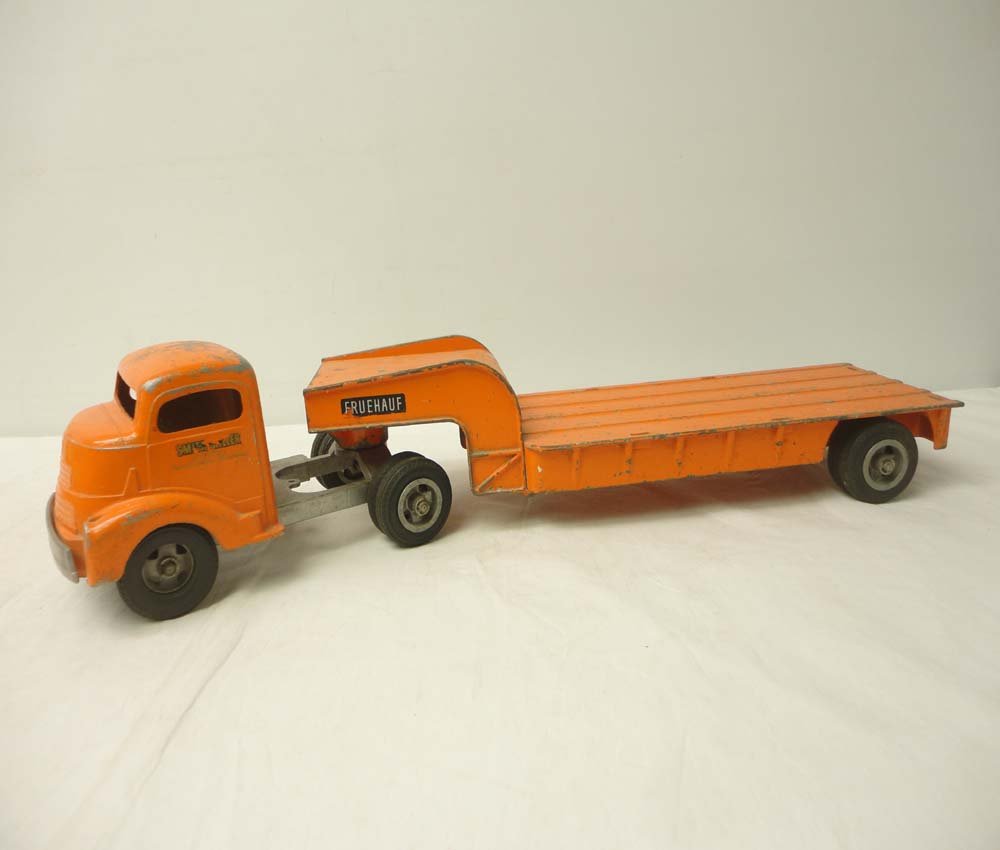 ABT: Smith Miller Diecast 'Fruehauf'' Truck w/Flat: Paul V. Ambrose and Drew J. Bauer present: This is the diecast 'Fruehauf' Truck w/Flatbed Trailer that Smith Miller made some time ago. The Cab measures approx. 10-inches while the Flatbed Trailer mea