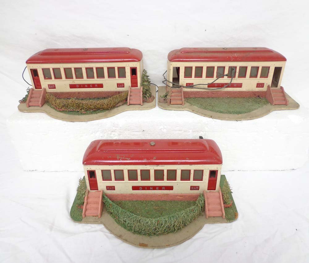 ABT: 3 Lionel #442 Diners: Paul V. Ambrose and Drew J. Bauer present: These are three #442 Diners that Lionel made Pre War. Exzamine closely; what is pictured is what you will rerceive. No Boxes. Please add $25.00 for US-48 Shi