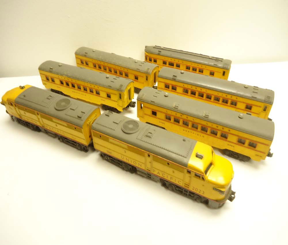 ABT: Lionel #2023 UP Anniversay Alcos & 5 Passenger: Paul V. Ambrose and Drew J. Bauer present: These are the #2023 UP Yellow/Grey Anniversary Alcos plus two #2481, two #2482 and #2483 matching Passenger Cars that Lionel made in 1950. Examine closely an