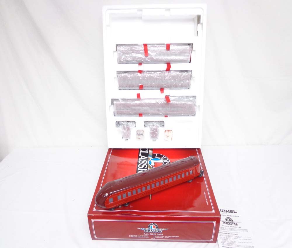 ABT: Mint Lionel #51201 4-pack Rail Chief Streamli: Paul V. Ambrose and Drew J. Bauer present: This is the #51201 4-pack of the Rail Chief Streamline Articulated Passenger Cars that Lionel made in the 1980s for use with the reissued #700e Scale Hudson.