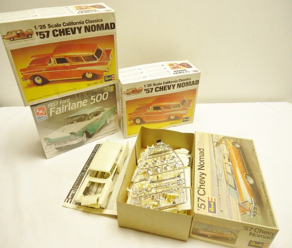 ABT: 4 Revell/AMT Kits: 1957 Chevy Nomads/1957 For: Paul V. Ambrose and Drew J. Bauer present: These are three 1957 Chevy Nomads (one missing body) and the 1957 Ford Fairlane 500 Kits that Revell/AMT made in 1:25 scale in the recent past. Please review