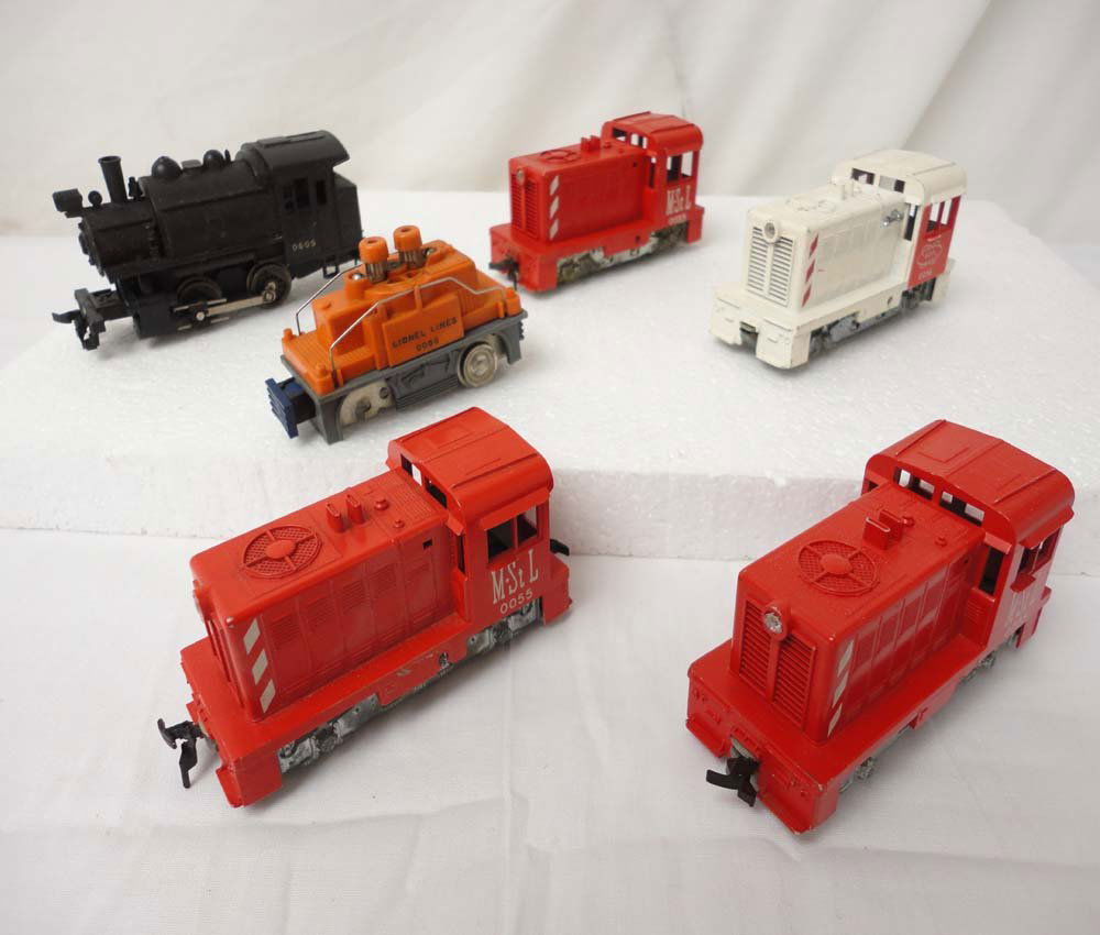 ABT: HO Lionel: 6 Small Motorized Items: Paul V. Ambrose and Drew J. Bauer present: These are four HO small Motorized Units, small #0605 0-4-0 Dockside Steam Switcher, and Gang Car that Lionel made Post War. Note some minor breakage/missing