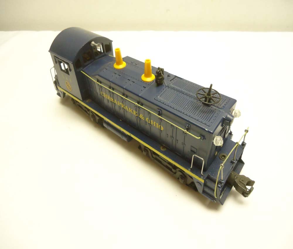 ABT: Lionel #624 C&O Diesel Switcher: Paul V. Ambrose and Drew J. Bauer present: This is the #624 Chesapeake & Ohio Diesel Switcher that Lionel made in the early 1950s. Our Opinion is that it is generally in Excellent Condition. No Box. A