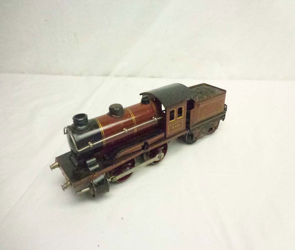 ABT: Marklin #R950 Clockwork Steam Engine & Tender: Paul V. Ambrose and Drew J. Bauer present: These are the #R950 Clockwork Engine and Tender that Marklin made in O gauge some time in the past. No Boxes. Examine very closely; what is pictured is what