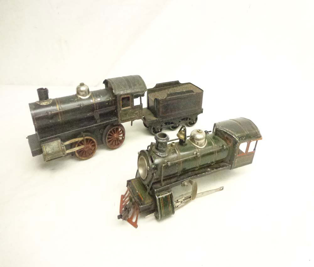 ABT: Karl Bub Clockwork Steam Engines & Tender: Paul V. Ambrose and Drew J. Bauer present: These are the Clockwork Steam Engine, one example Boiler only, and 3-axle Tender that Karl Bub made in O gauge some time long ago. No Boxes. Examine very clo