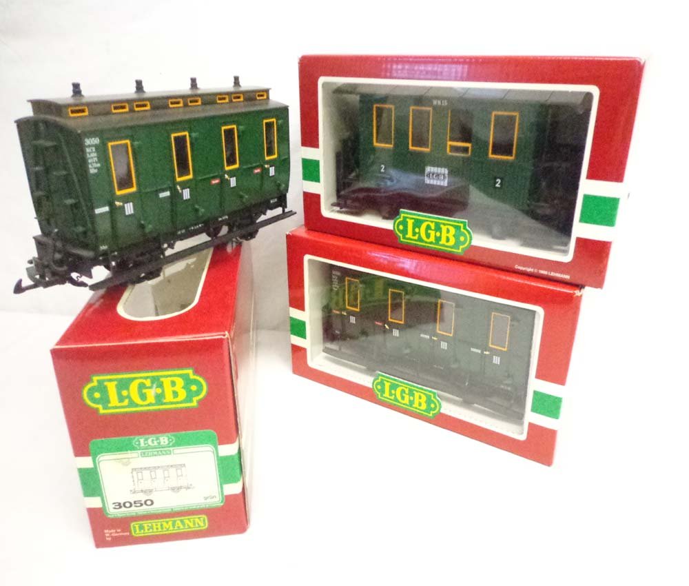 ABT: LGB G Scale: #3106/3050/3050 Passenger Cars/OBs: Paul V. Ambrose and Drew J. Bauer present: These are the #3106/3050/3050 Passenger Cars that LGB made in G scale a few years ago. Our Opinion is that they are generally in Like New Condition. Original