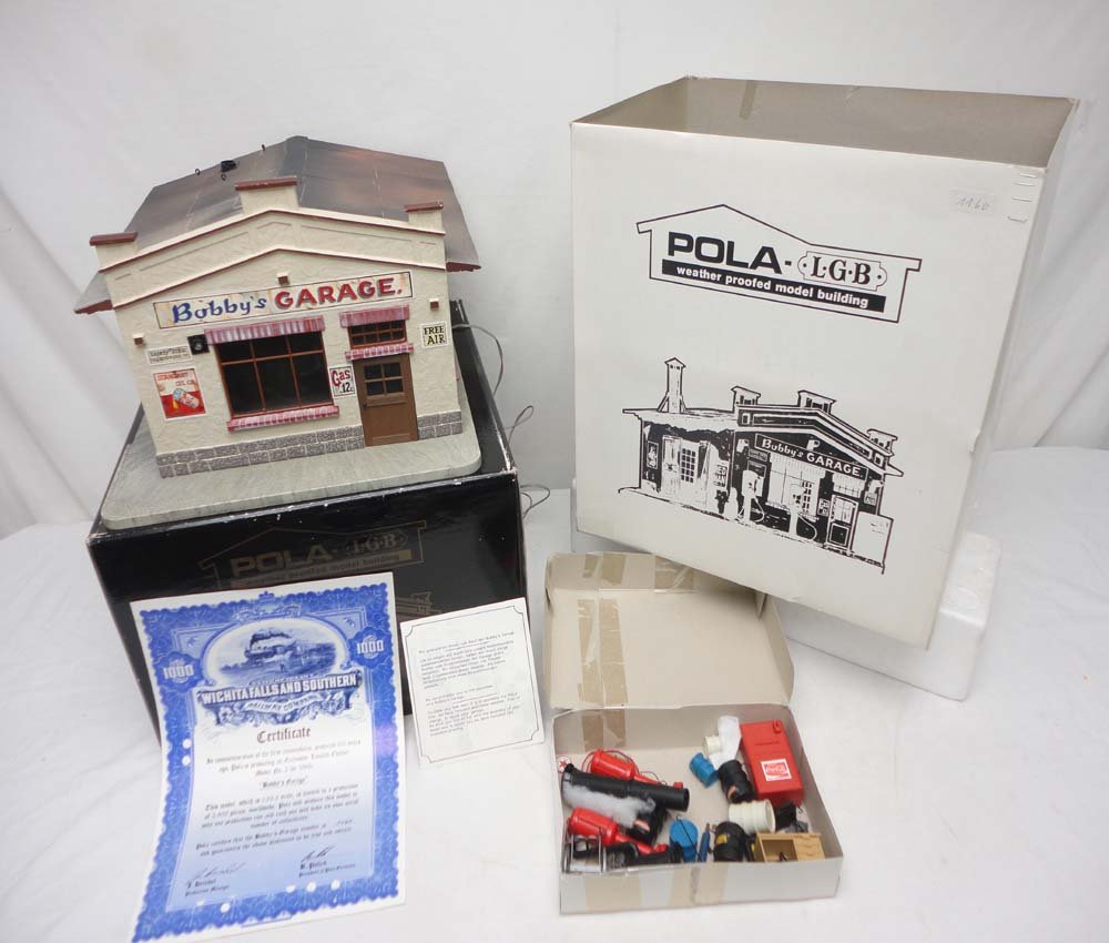 ABT: Pola/LGB G Scale: Bobby's Garage/OB: Paul V. Ambrose and Drew J. Bauer present: This is the Bobby's Garage that Pola/LGB made in G Scale a few years ago. Examine closely; what you see is what you will receive. Our Opinion is that it is g