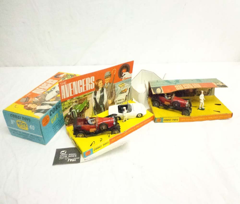 ABT: 2 Corgi #40 The Avengers Vintage Bentley and Lotus: Paul V. Ambrose and Drew J. Bauer present: These are two #40 The Avengers Vintage Bentley and Lotus Elan S2 w/ Figures of the Avengers John Steep and Emma Peel (1 set is miising the Lotus Elan)(1966) 