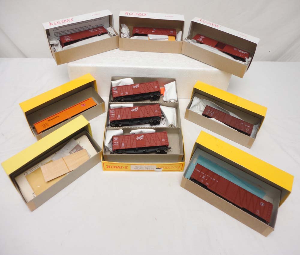 ABT: HO Scale: 8 Assorted Cars/OBs: Paul V. Ambrose and Drew J. Bauer present: These are eight Assorted Car in HO Scale a few years ago. Please look at all the pictures; what is pictured is what you will receive. Original Boxes. Please 