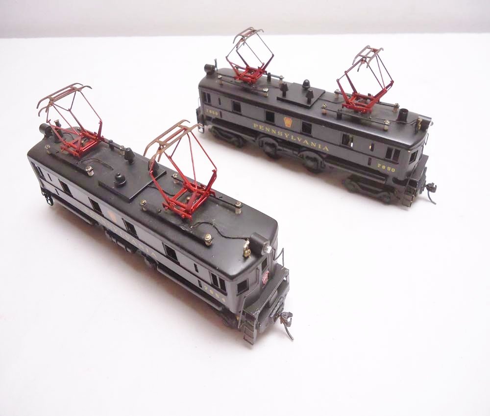 ABT: Brass HO Scale: 2 PRR 4-4-4 Motorized Electrics: Paul V. Ambrose and Drew J. Bauer present: These are two custom-painted smaller-sized Brass HO PRR 4-4-4 Motorized Electrics by an unknown Maker from some time in the past. No Boxes. Examine closely; 
