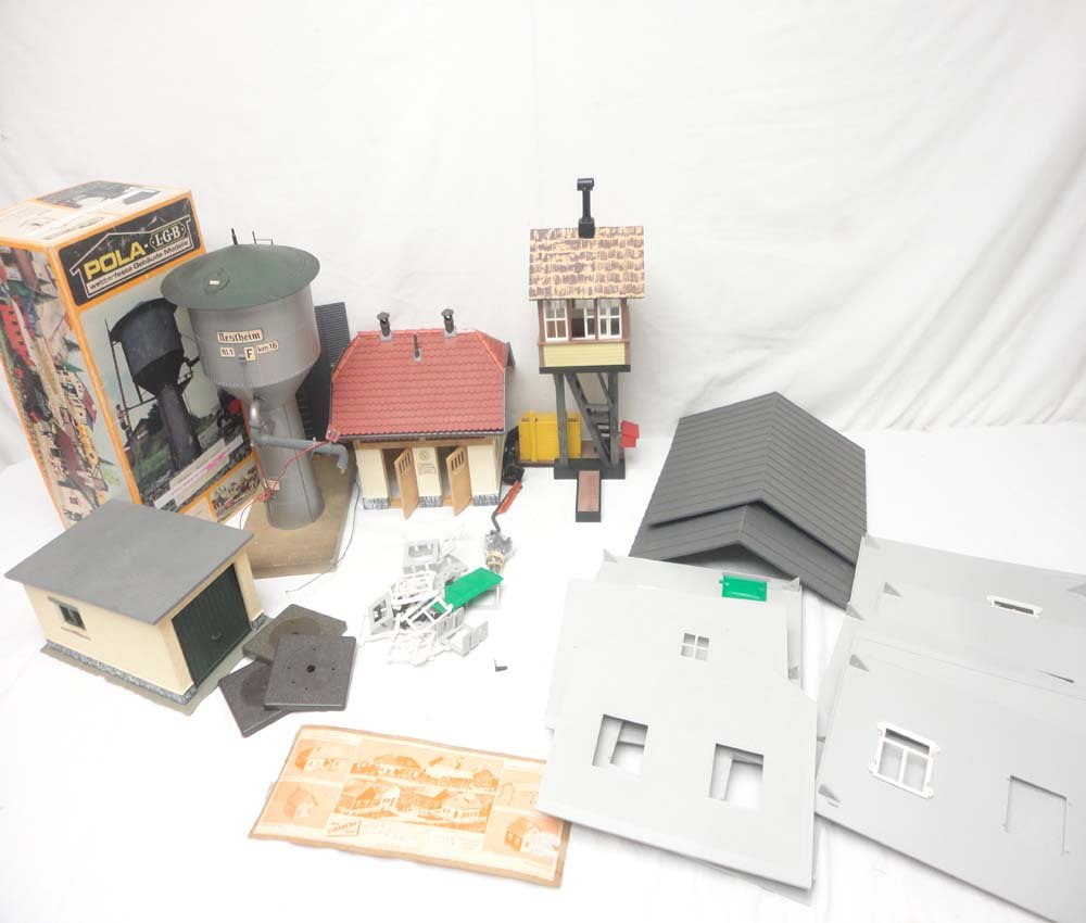 ABT: 5 Pola LGB/The Lindberg Line Assorted Buildings/OB: Paul V. Ambrose and Drew J. Bauer present: These are five Assorted Buildings that Pola LGB/The Lindberg Line made a few years ago. Included are the Switch Tower(manufacturer unknown), the Doppelhaus, 