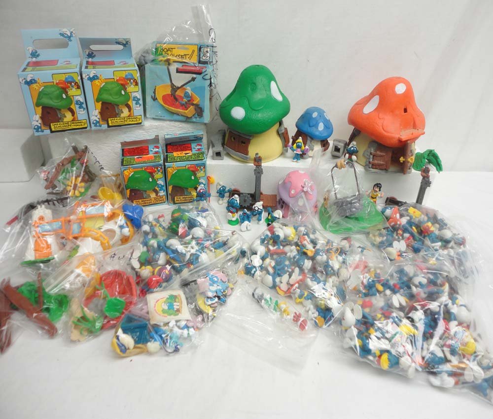 ABT: 186+ Assorted Smurf Figurines, Accessories,: Paul V. Ambrose and Drew J. Bauer present: These are one hundred eighty-six + Assorted Smurf Figurines, Accessories, Mushroom Cottages and Key Chains. Please examine closely; what is pictured is what 