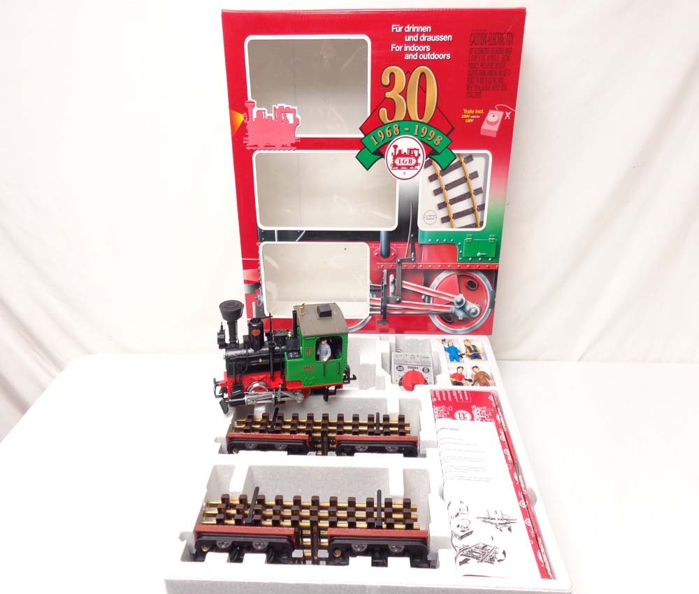 ABT: LGB G Scale: #73968 30th Birthday Starter Set/OB: Paul V. Ambrose and Drew J. Bauer present: This is the #73968 30th Birthday Starter Set that LGB made in G Scale a few years ago. Our Opinion is that the Set is generally in Like New Condition. Origin