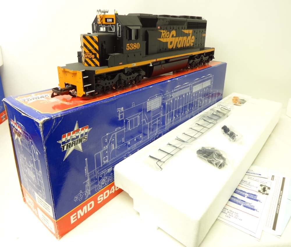 ABT: USA Trains G Gauge: #R22300 D&RG SD-40-2 Diesel/OB: Paul V. Ambrose and Drew J. Bauer present: This is the #R22300 D&RG SD-40-2 Diesel that USA Trains made in G Scale a few years ago. Our Opinion is that it is generally in Like New Condition. Original