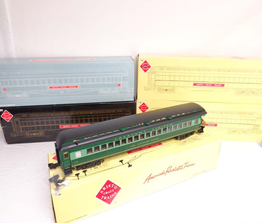 ABT: Aristo Craft 1 Gauge: 5 Assorted Southern Crescent: Paul V. Ambrose and Drew J. Bauer present: These are five Assorted Southern Crescent Passenger Cars that Arista Craft made in 1 Gauge a few years ago. Included are the #ART-31605 Passenger Car, the #A