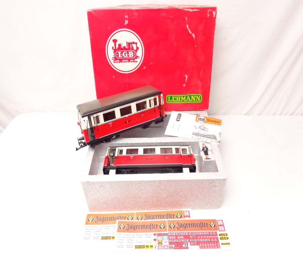 ABT: LGB G Scale: #2065 Triebwagenzug Cars/OB: Paul V. Ambrose and Drew J. Bauer present: This is the #2065 Triebwagenzug Cars that LGB made for G Scale a few years ago. Our Opinion is that the Set is generally in Like New Condition. Original Box,