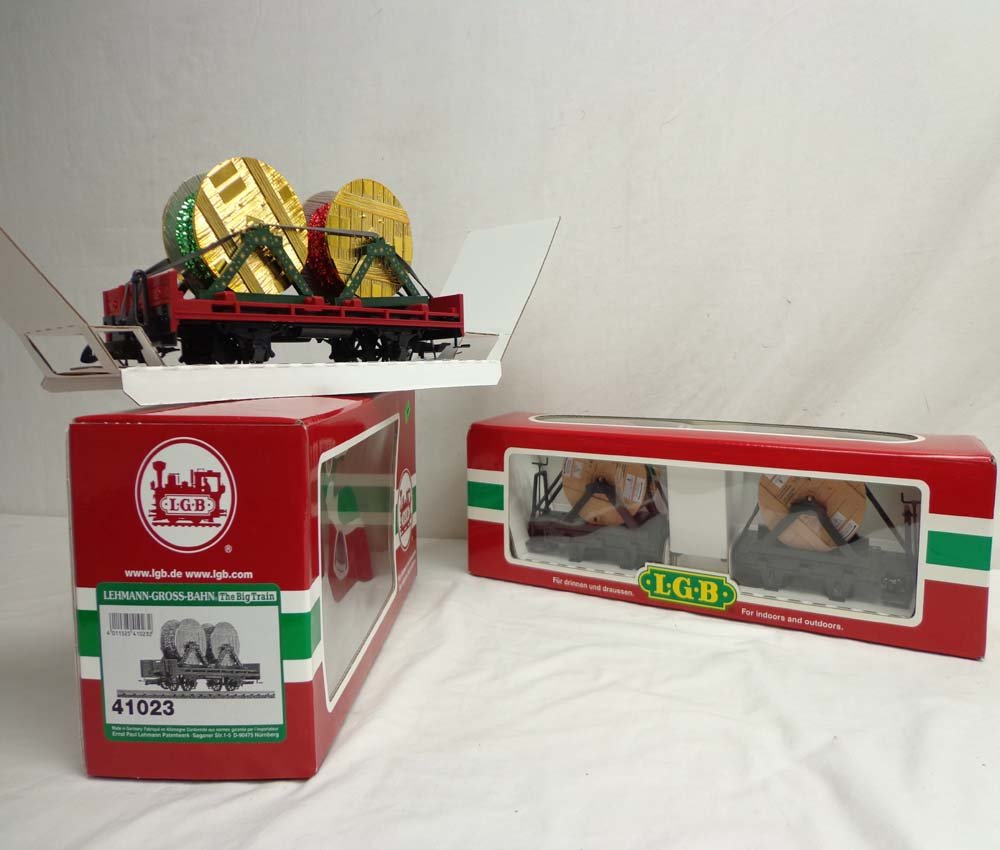 ABT: Mint LGB G Scale: #43170 Flatcar with Rubber Hose: Paul V. Ambrose and Drew J. Bauer present: These are the #43170 Flatcar with Rubber Hose and the #41023 Flatcar with Christmas Garland that LGB made for G Scale a few years ago. Our Opinion is that th