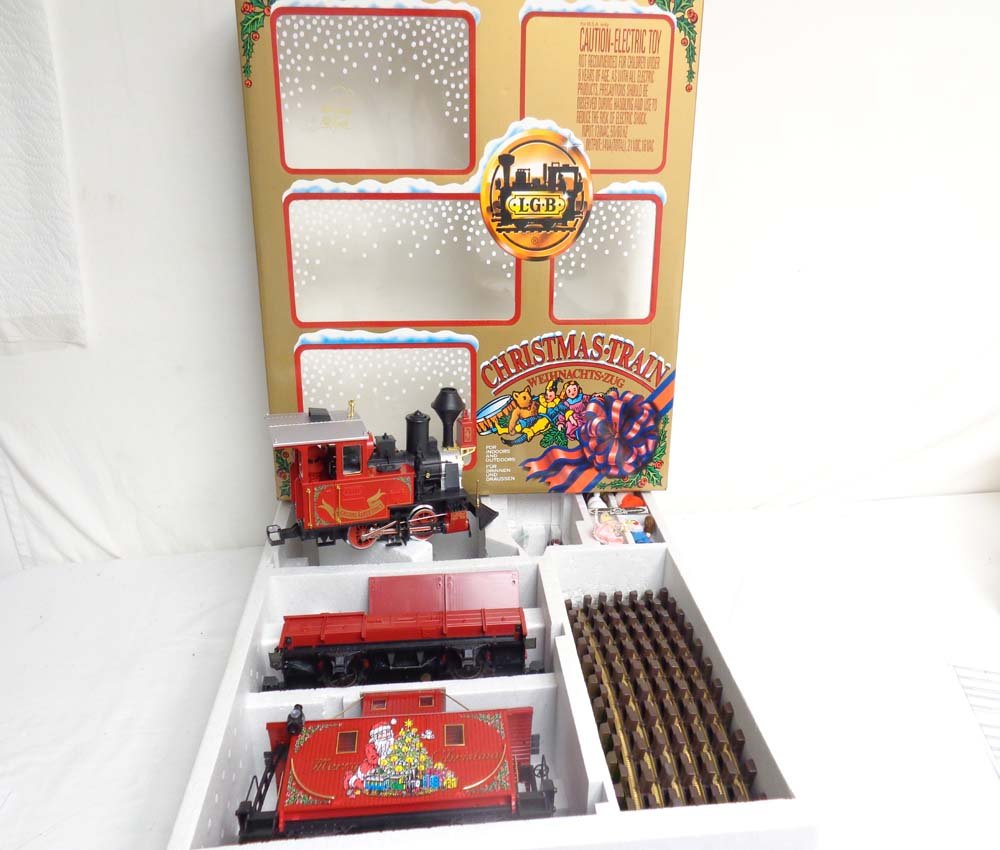 ABT: LGB G Scale: Electric Christmas Train Set/OB: Paul V. Ambrose and Drew J. Bauer present: This is the Incomplete Electric Christmas Train Set (no transformer) that LGB made for G Scale a few years ago. Examine closely; what is pictured is what you