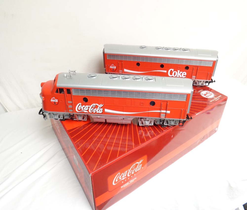 ABT: Mint LGB G Scale: #29570 Coca Cola AB Diesel F-3: Paul V. Ambrose and Drew J. Bauer present: These are the #29570 Coca Cola AB Units that LGB made for G Scale a few years ago. Our Opinion is that they are generally in Mint Condition. Original Box. Al