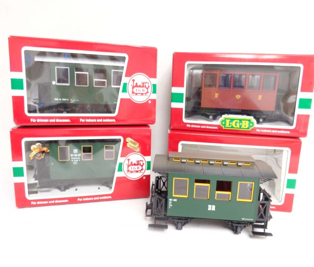 ABT: Mint LGB G Scale: #30095/35090/38074/38078: Paul V. Ambrose and Drew J. Bauer present: These are the #30095/35090/38074/38078 Passenger Cars that LGB made for G Scale a few years ago. Our Opinion is that they are generally in Mint Condition. Or