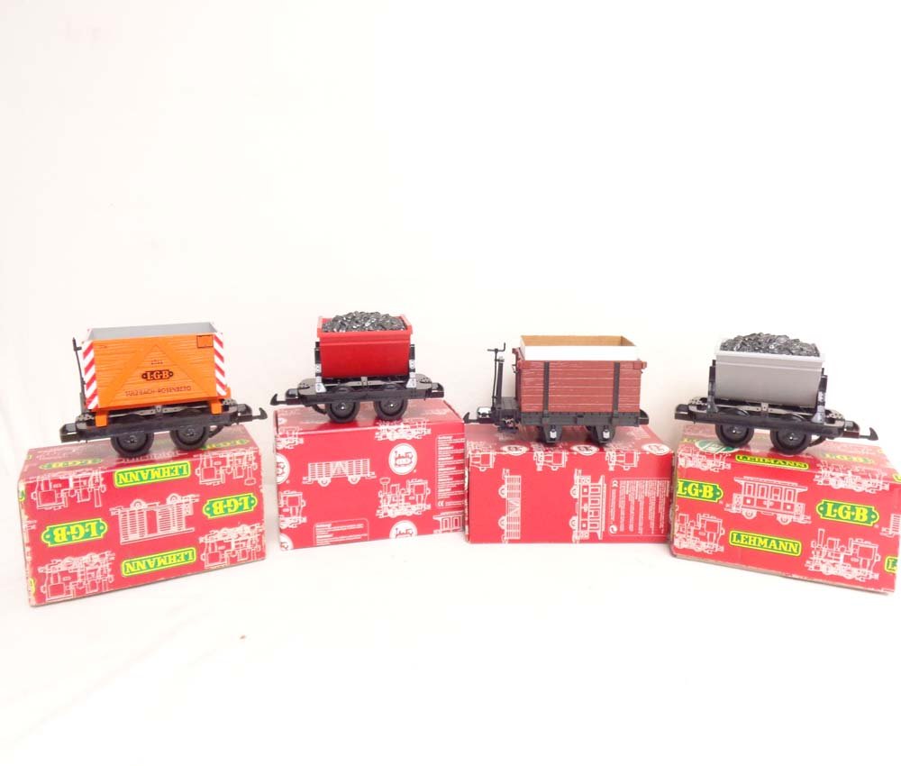 ABT: Mint LGB G Scale: #42430/40170/4044/4143 Assorted: Paul V. Ambrose and Drew J. Bauer present: These are the #42430 Coal Dump Car, the #40170 Gondola, the #4044 Coal Wagon, and the #4143 Coal Dump Car that LGB made for G Scale a few years ago. Our Opin