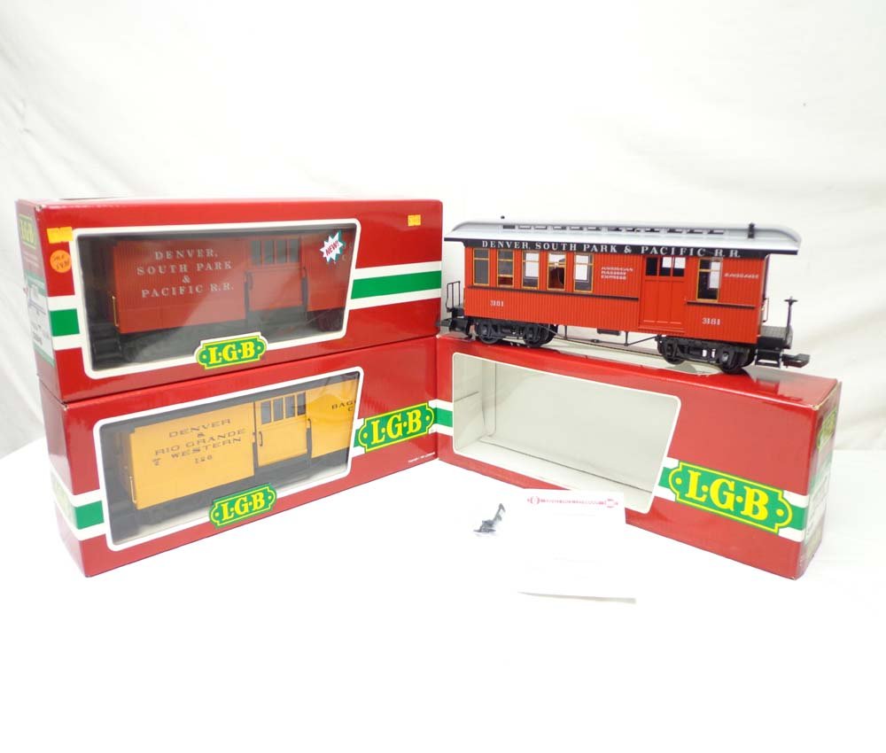 ABT: Mint LGB G Scale: #32840/3181/3084 Denver, South: Paul V. Ambrose and Drew J. Bauer present: These are the #32840 Red/3181 Red/3084 Yellow Denver, South Park and Pacific Railroad Baggage Cars that LGB made in G Scale a few years ago. Our Opinion is t