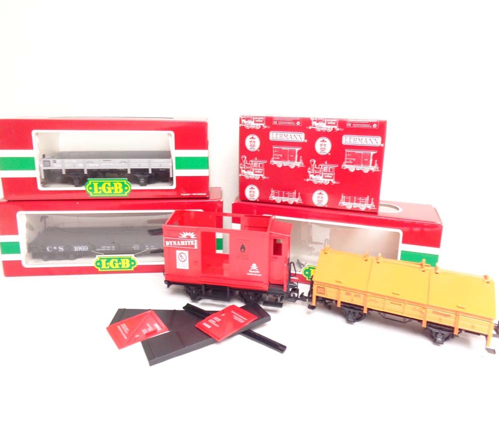 ABT: Mint LGB G Scale: #4110/42690/94008/44110 Assorted: Paul V. Ambrose and Drew J. Bauer present: These are the #4110 Gondola, the #42690 C & S Flat Car, the #94008 Exploding Box Car, and the #44110 Covered Gondola that LGB made for G Scale a few years ag