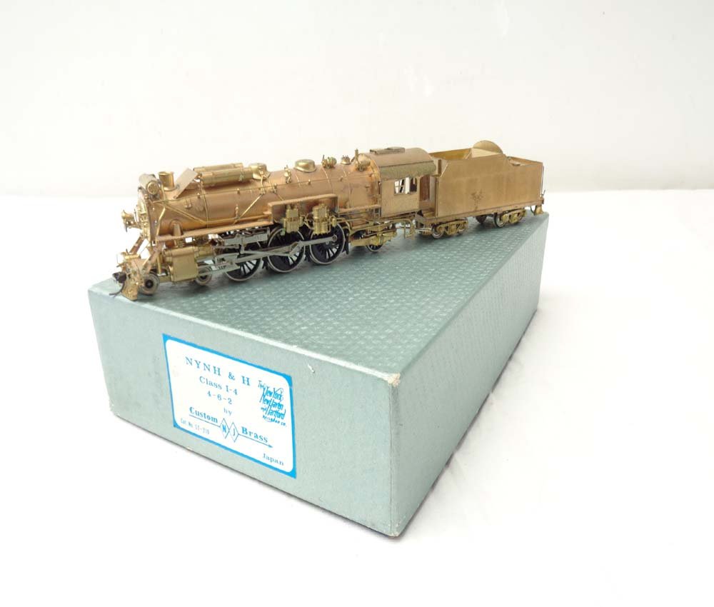 ABT: Brass HO: Custom Brass New Haven 'Class I-4' 4-6-2: Paul V. Ambrose and Drew J. Bauer present: These are the unpainted Brass HO New Haven 'Class I-4' 4-6-2 Steam Engine and Tender that Custom Brass made some time in the past. Includes OB as shown. Exam