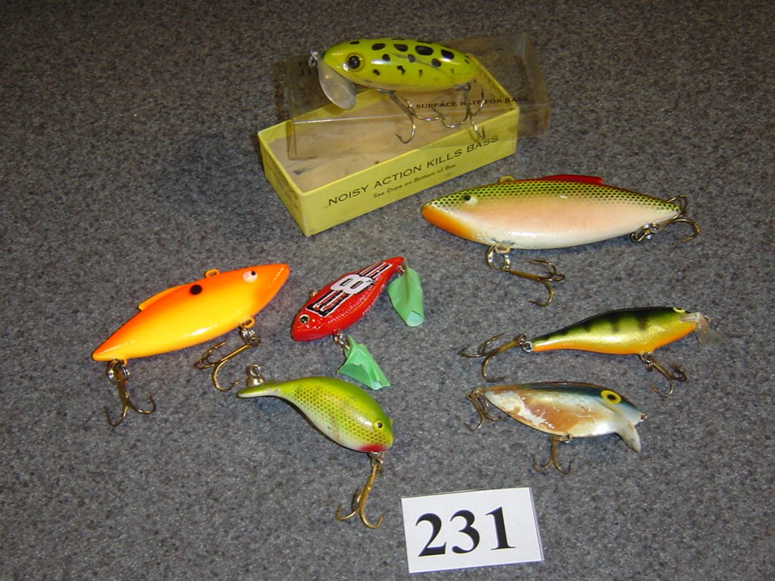 SELECTION USED FISHING LURES ARBOGAST JITTERBUG: ALL YOU SEE INCLUDING 2004 DALE JR, AND A FRED ARBOGAST JITTERBUG FROG PATTERN WITH BOX.
